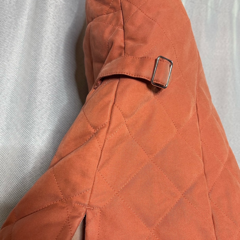Orvis Quilted Vest in Rust Orange - Picture 4 of 6